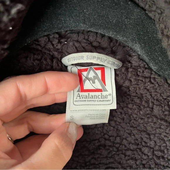 Avalanche Wear Lined Puffer Hooded Vest Zipper Front Chin Guard Womens Black Sm - Picture 3 of 5